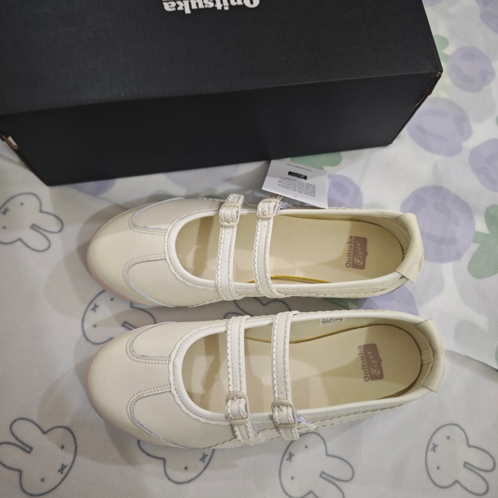 Onitsuka Tiger Off-White Mary Jane Shoes